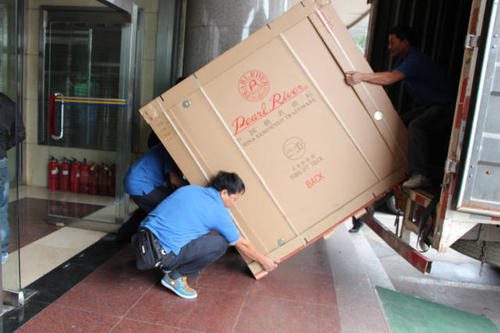 惠民钢琴贵重工艺品无忧运